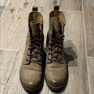 Grey Frye 8-eyelet boots